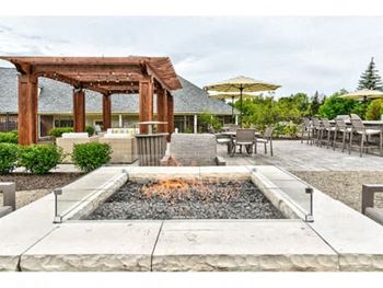 Courtyard Firepit Area at The Villas at Main Street, Ann Arbor